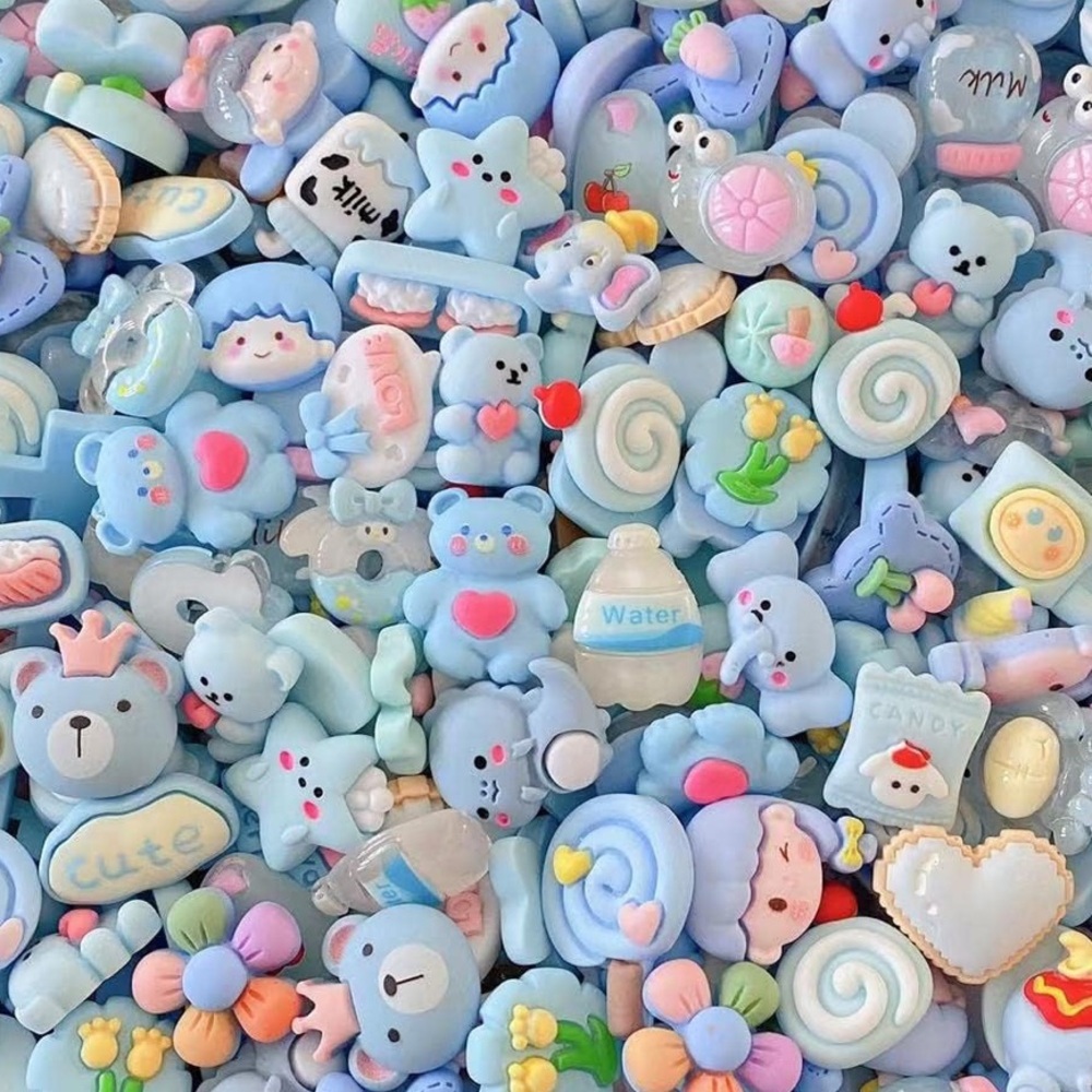 25 Pieces Blue Bear and Flower Charms